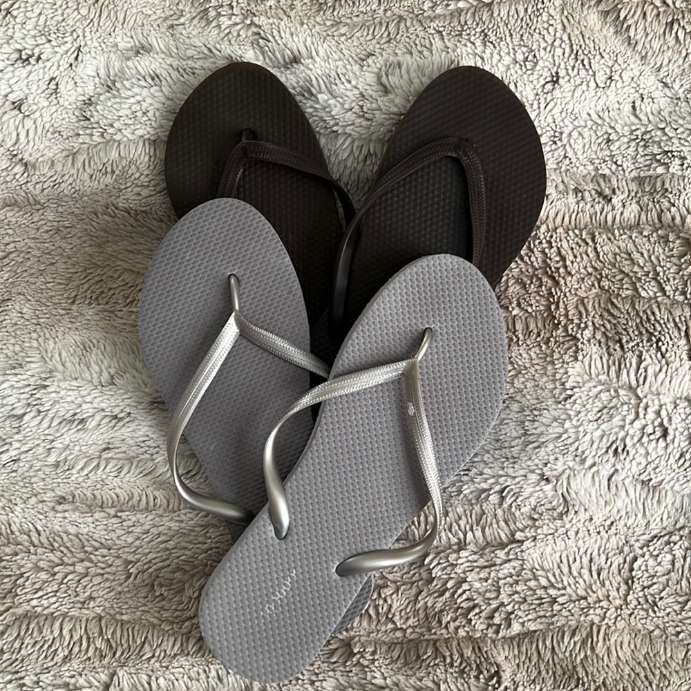Old Navy Flip Flops